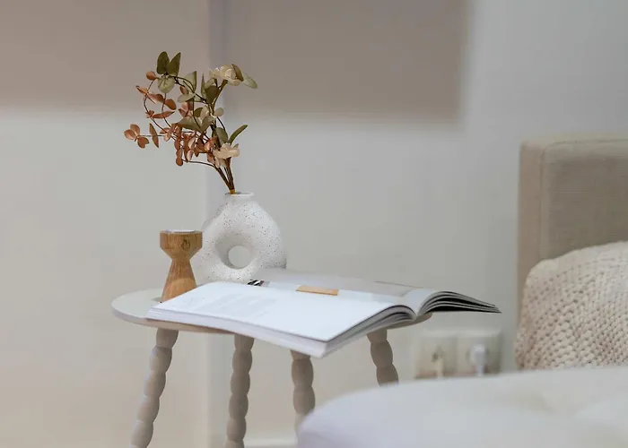 Stylish Near The Old Market Square In By Renters